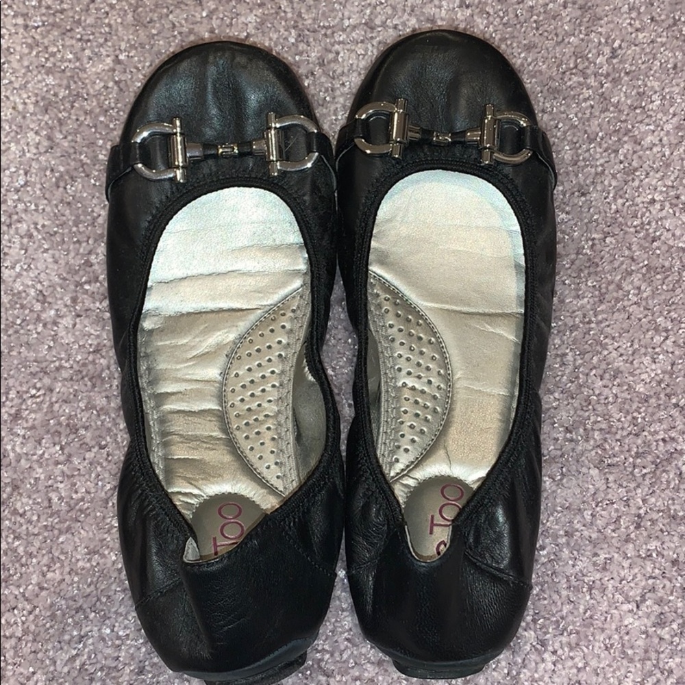 Black flats with chain